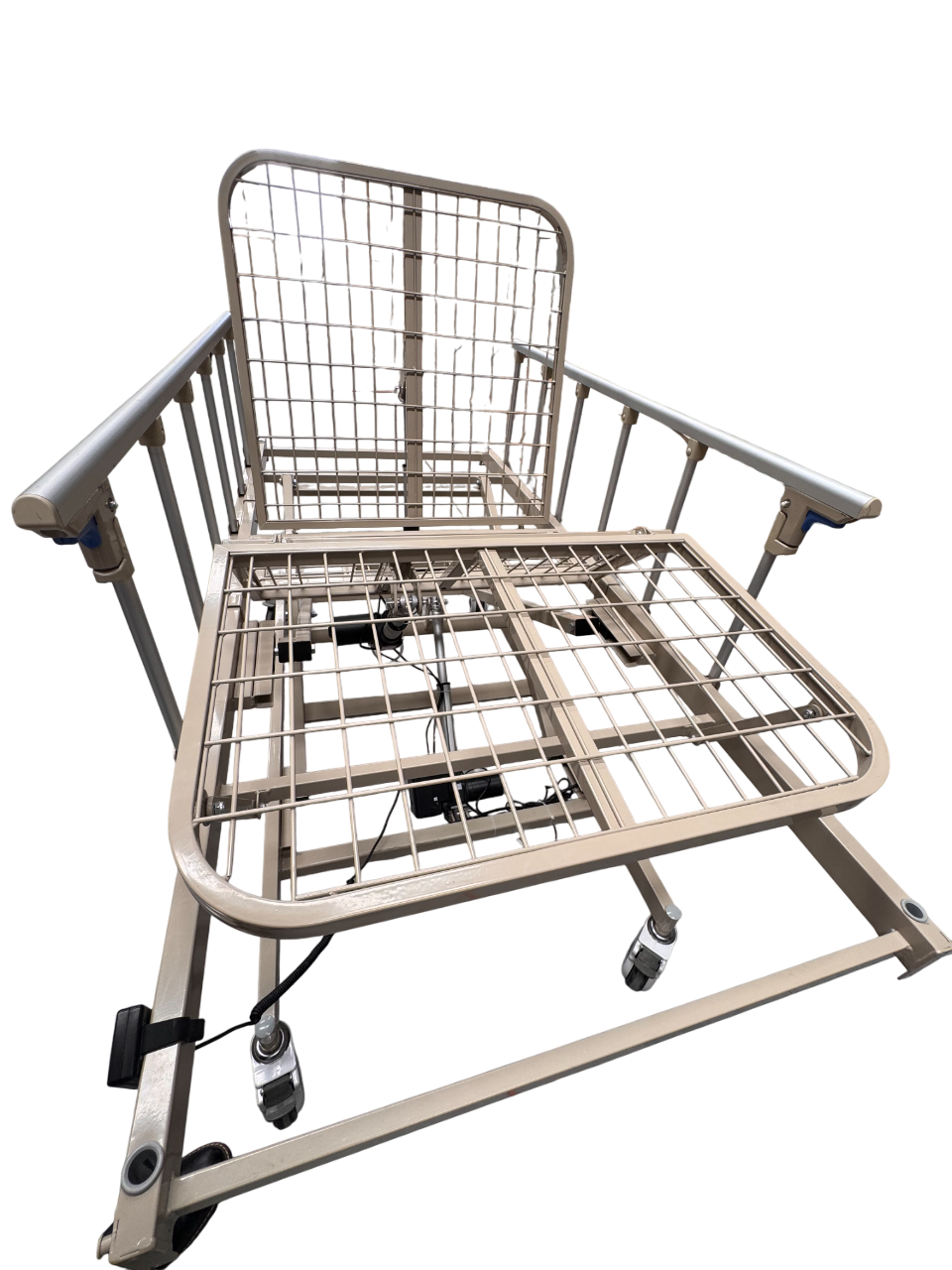 Cama de Hospital Eléctrica de 3 Posiciones | Estructura de Acero, Soporta hasta 150kg (Detalles estéticos, en barandal y control)