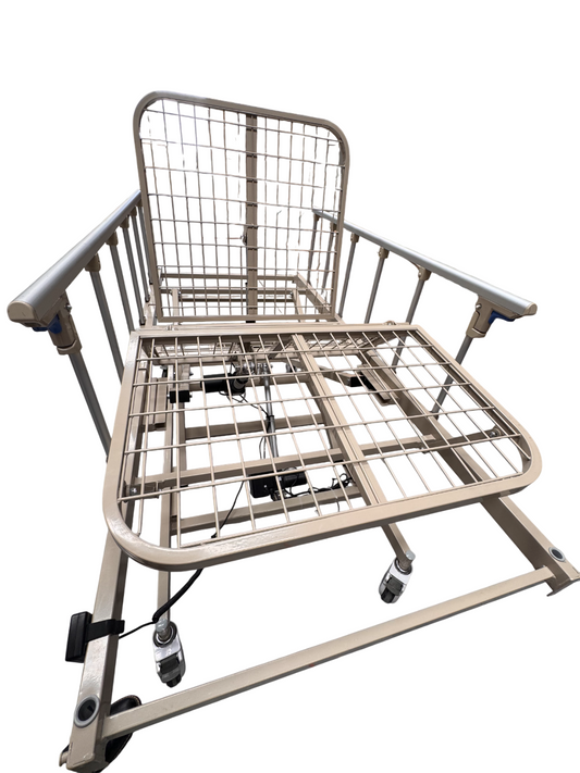 Cama de Hospital Eléctrica de 3 Posiciones | Estructura de Acero, Soporta hasta 150kg (Detalles estéticos, en barandal y control)